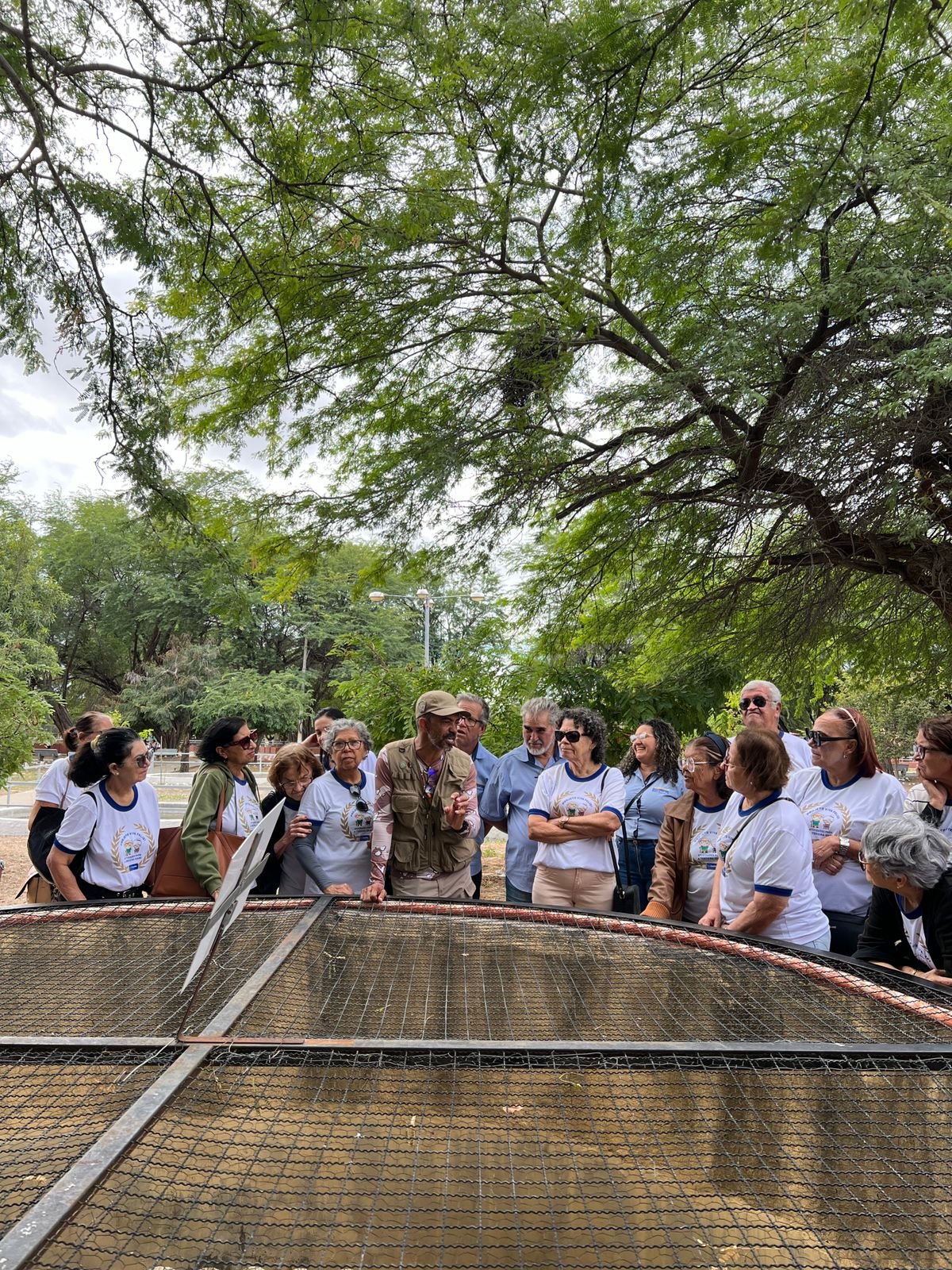 Leia mais sobre o artigo Os idosos do Projeto Viva Feliz da Fundação Nilo Coelho tiveram uma experiência incrível no Parque Zoobotânico da Caatinga