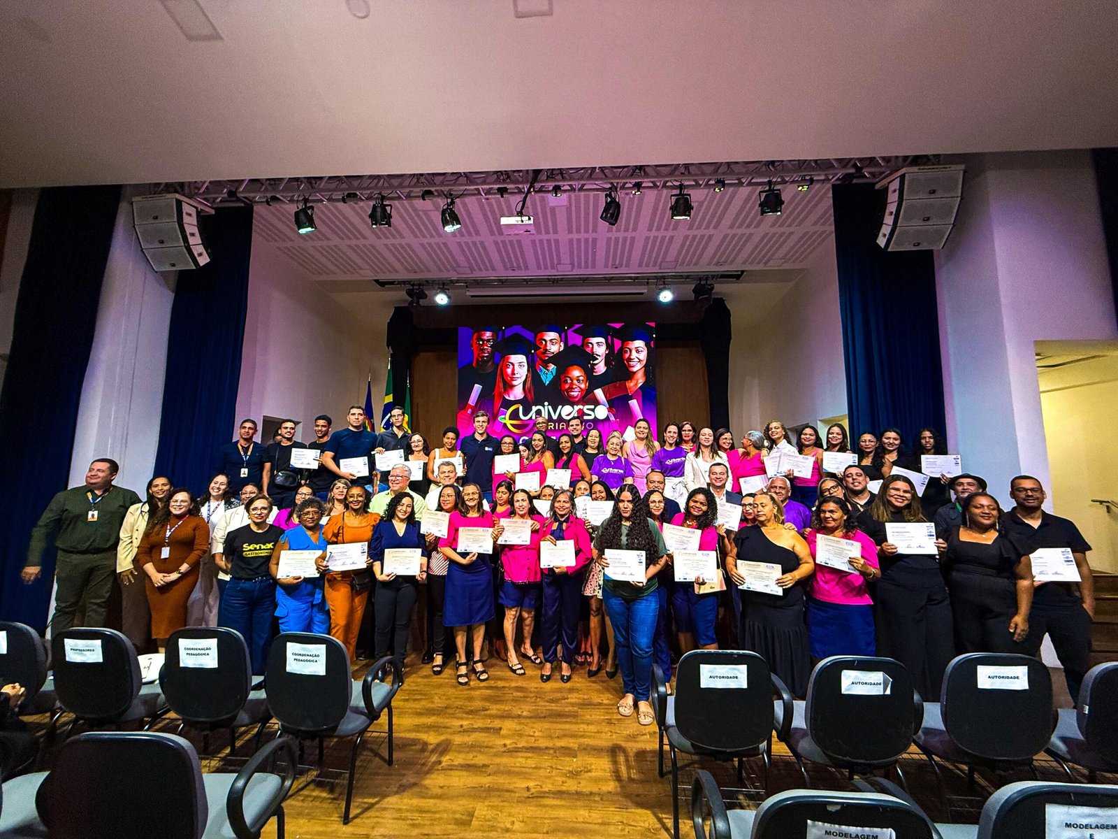 Leia mais sobre o artigo Educação que transforma: Fundação Nilo Coelho entrega 180 certificados de cursos gratuitos realizados em Petrolina